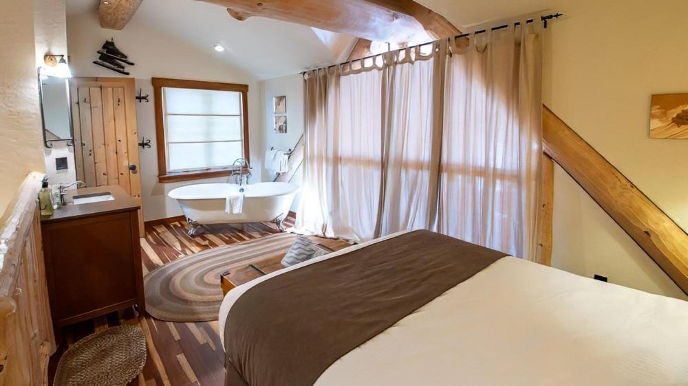 Lodge Snow Creek By Co Fernie
